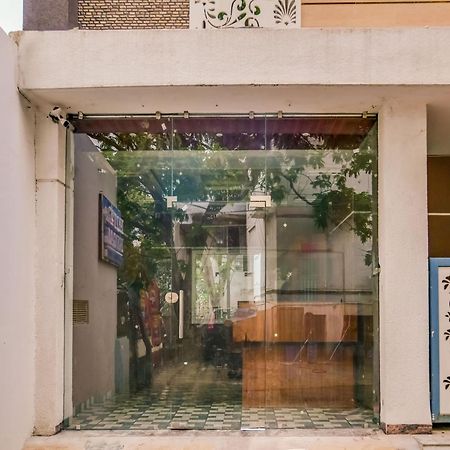 Hotel O Regal Indaur Kültér fotó