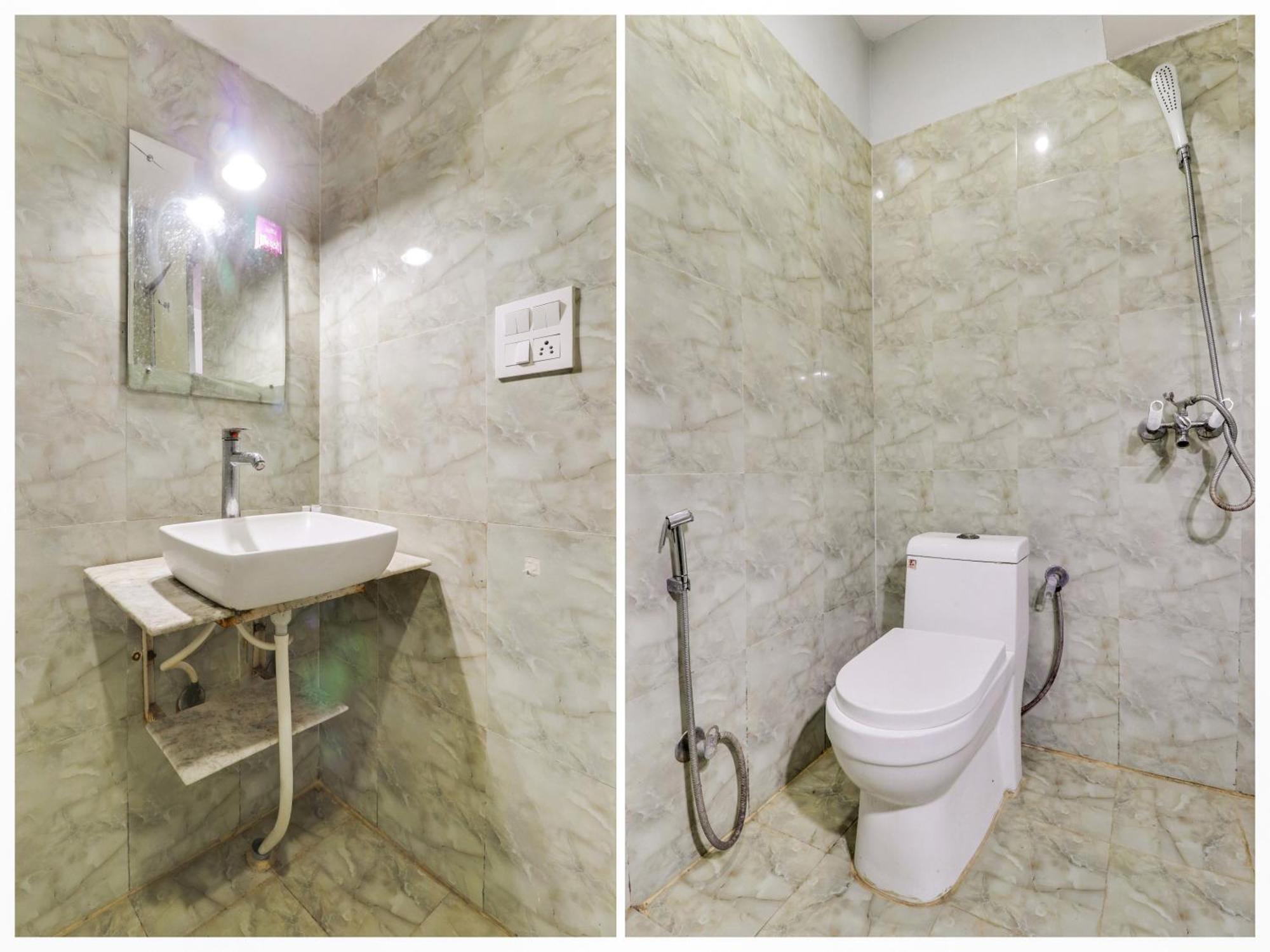 Hotel O Regal Indaur Kültér fotó